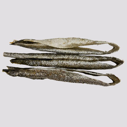 Captain Jacob – Ganze getrocknete Lachshäute – 300 Gramm